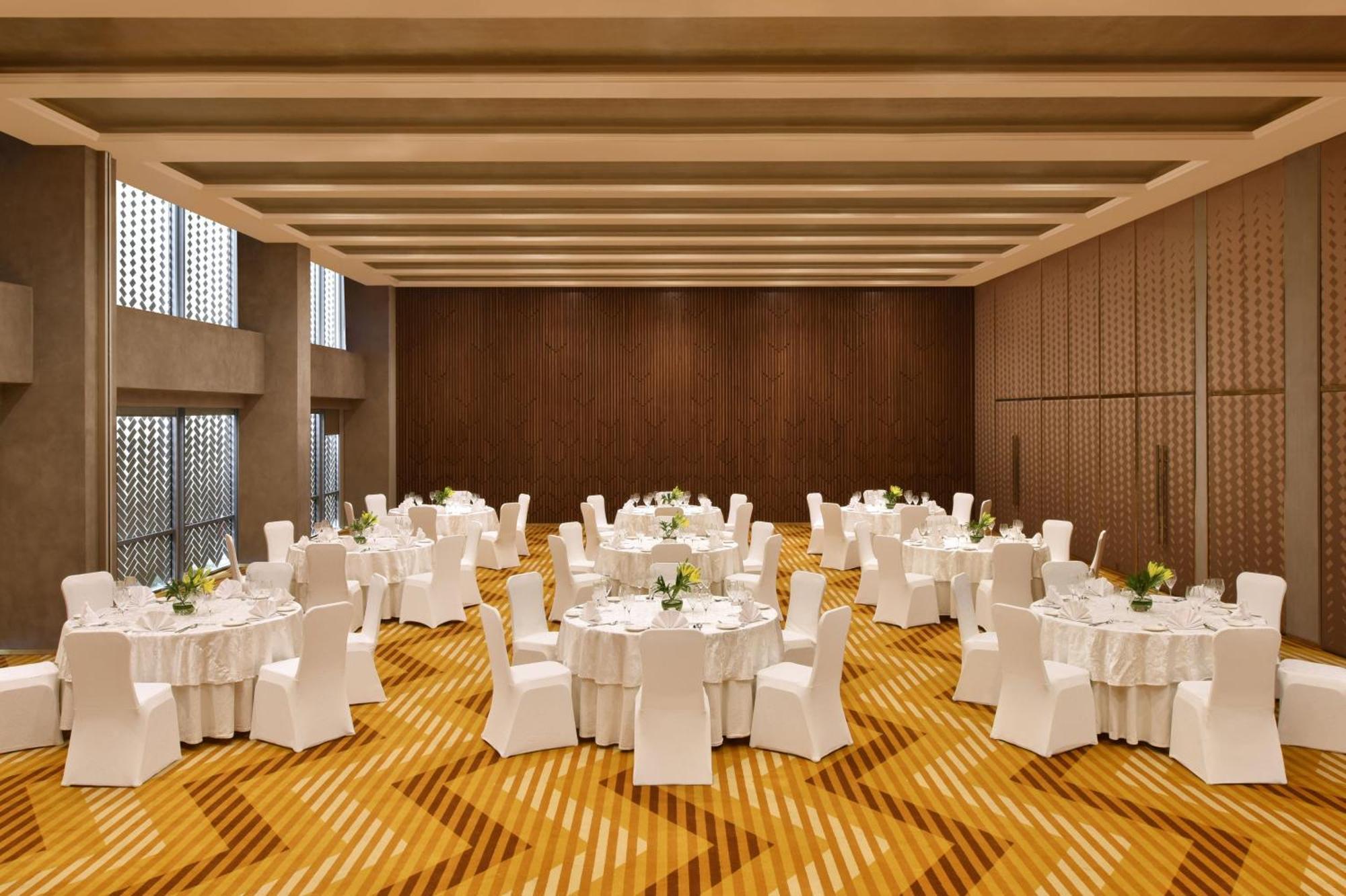 Aloft New Delhi Aerocity Ngoại thất bức ảnh The ballroom