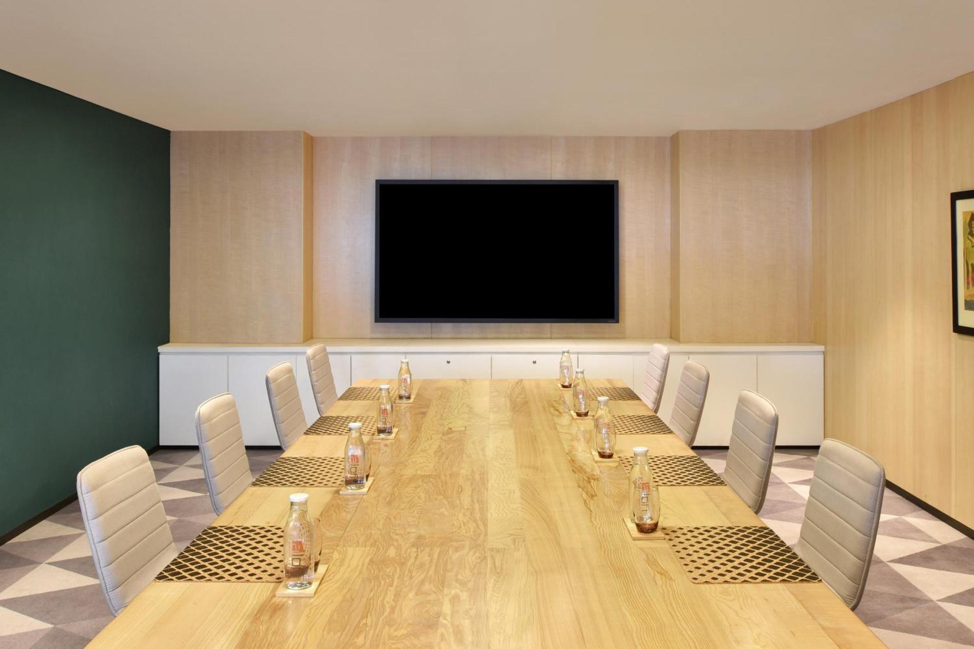 Aloft New Delhi Aerocity Ngoại thất bức ảnh Meeting room